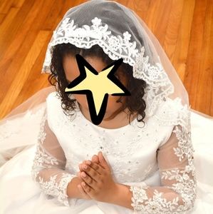 First Communion/Baptism/Flower Girl Gown w. long Detachable Train & Veil